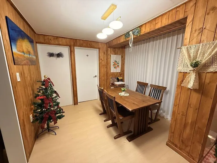 Korea Traditional Family House In Pusan 0*,